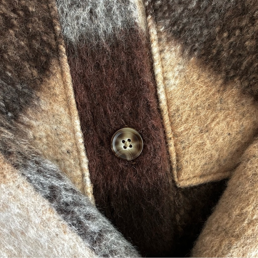 Never worn A&F jacket - Picture 2 of 4